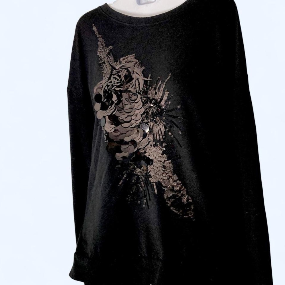 Simply Vera Verawang long sleeve sweatshirt with sequin design M soft